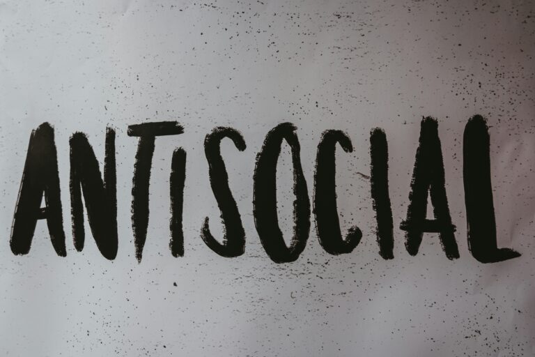 De schaduwkant van social media: narcisme en geestelijk welzijn