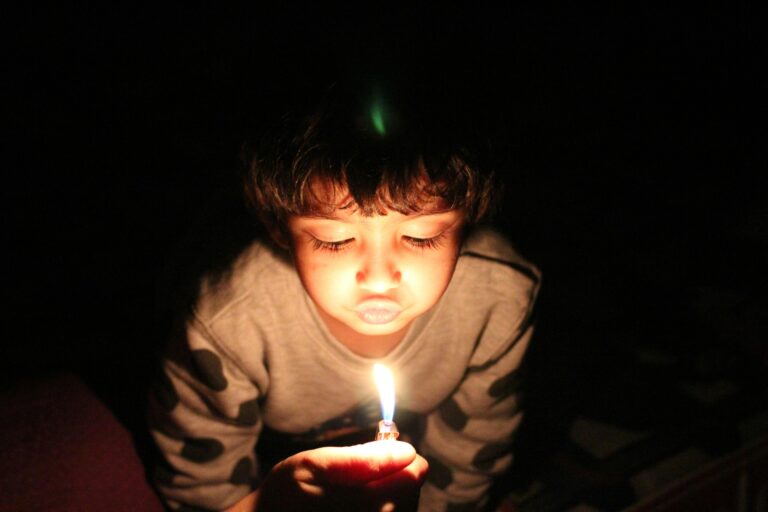Gaslighting door je ouder: herkennen en herstellen tips